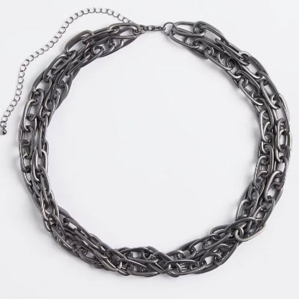 NWT - Layered Twisted Chain Necklace